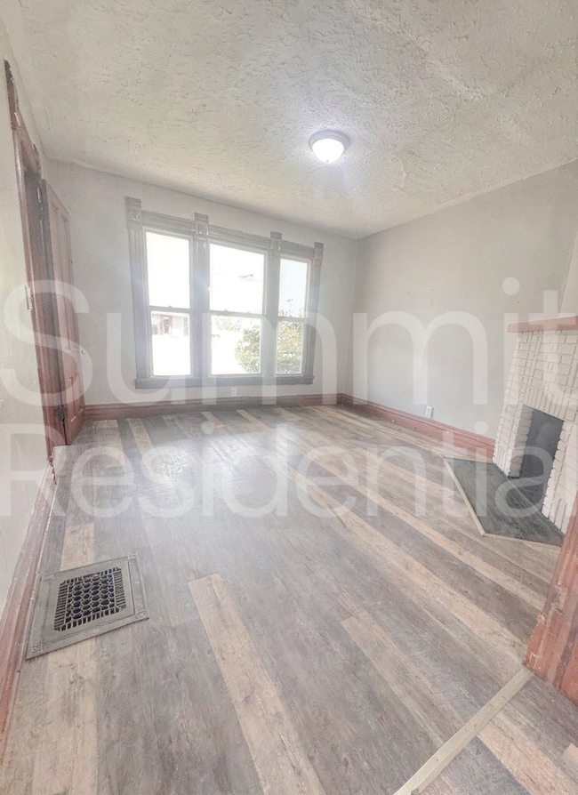 Photo - 188 Marion Ave Unit 188