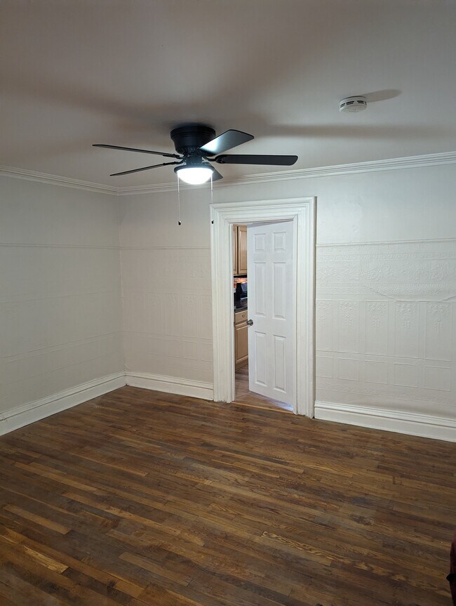 Photo - 134 Mercer St Unit #1 Parlour