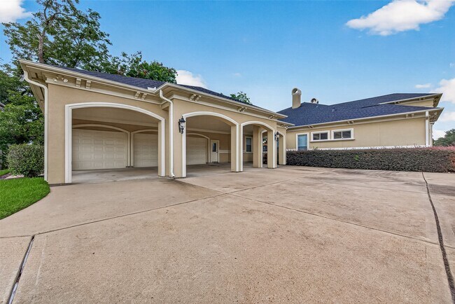 Building Photo - 4011 Westerdale Dr