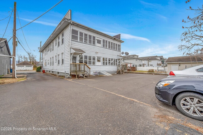 Photo - 396 Winola Ave