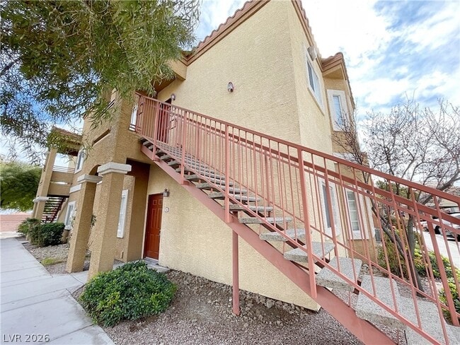 Building Photo - 6160 Rumrill St Unit 141