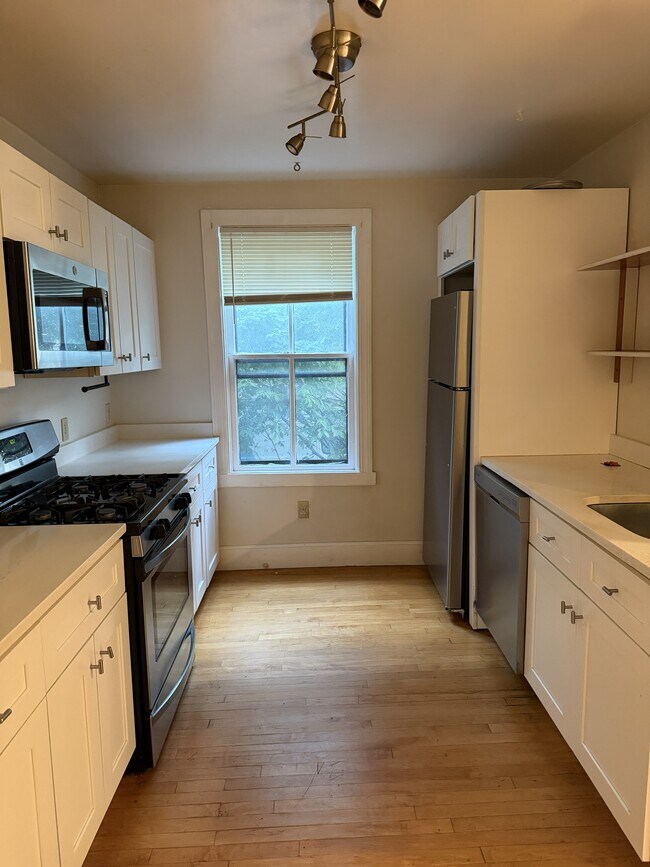 Photo - 75 Wood St Unit 1