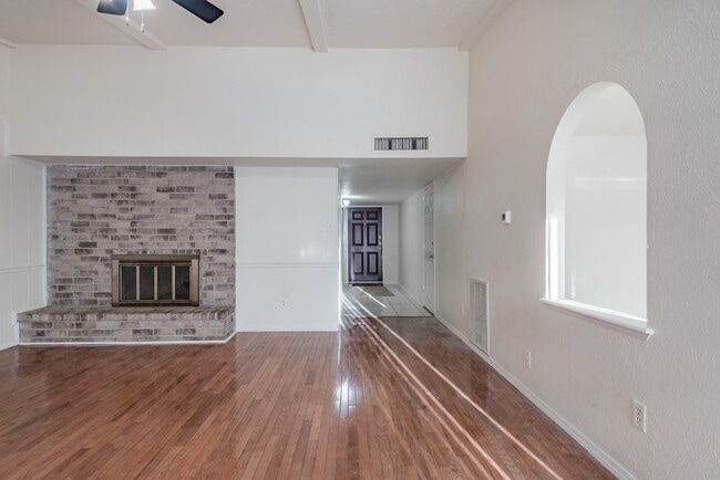 Photo - 5139 Sprey Dr