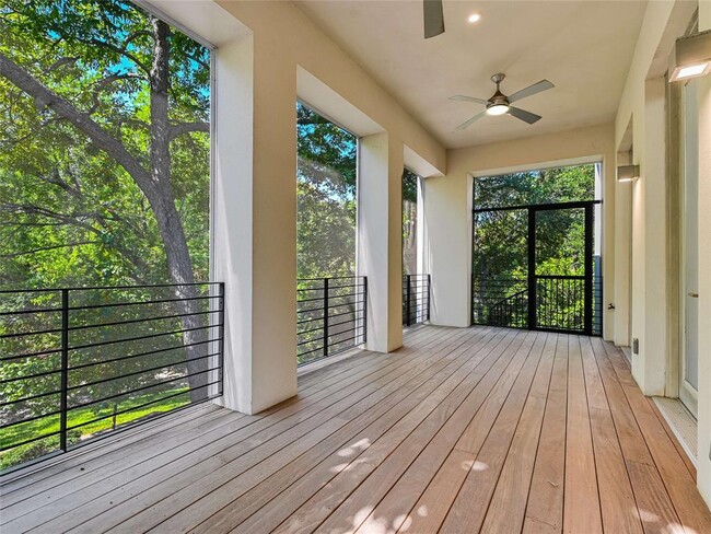 Photo - 1107 W 31st St