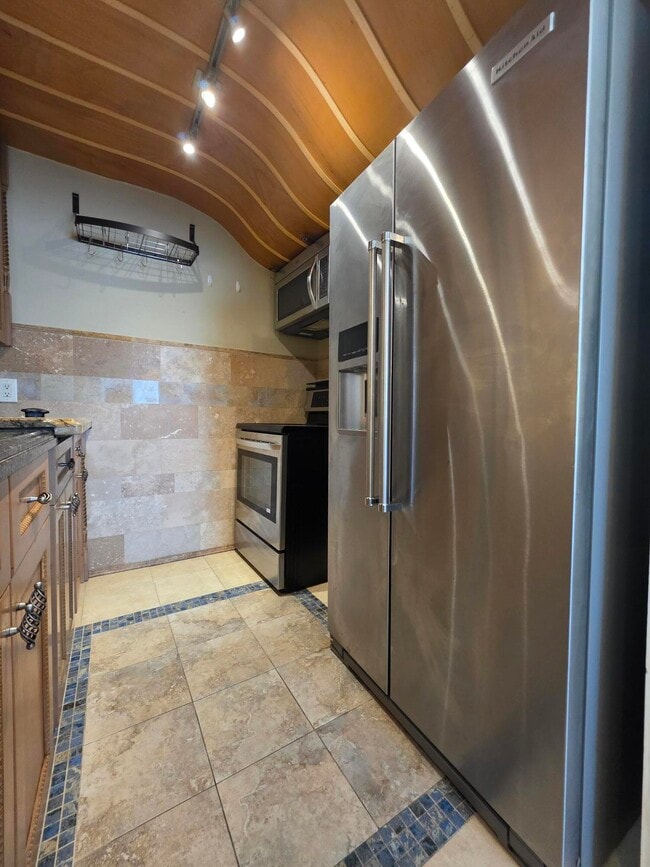 Photo - 201 S Lakeside Dr Unit 8