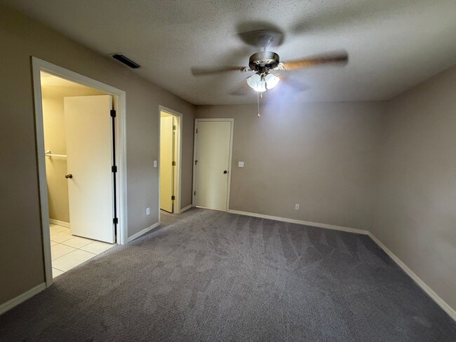 Photo - Three Bedroom Two Bathroom Inverness Highlands Rental