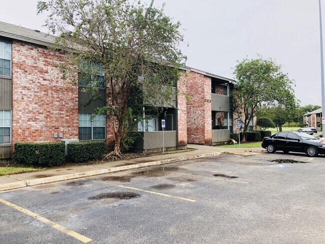 Photo - River Bend Apartments Unit 7015