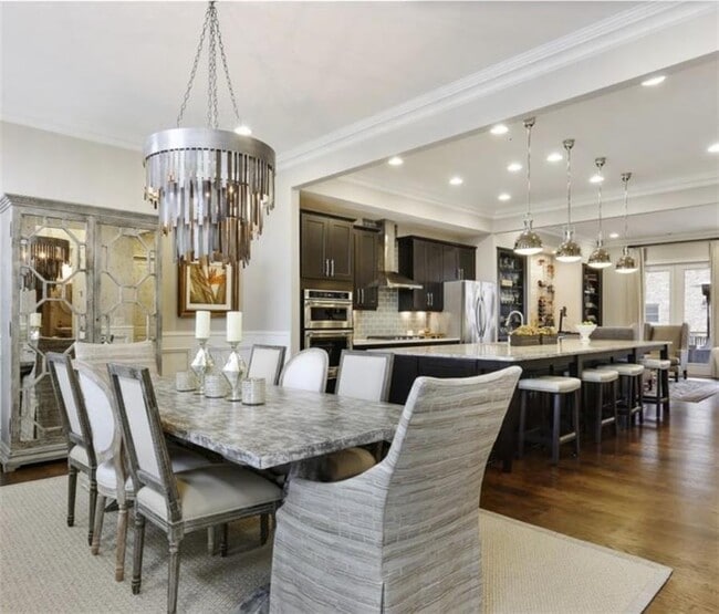 Photo - 5010 Merton Ln