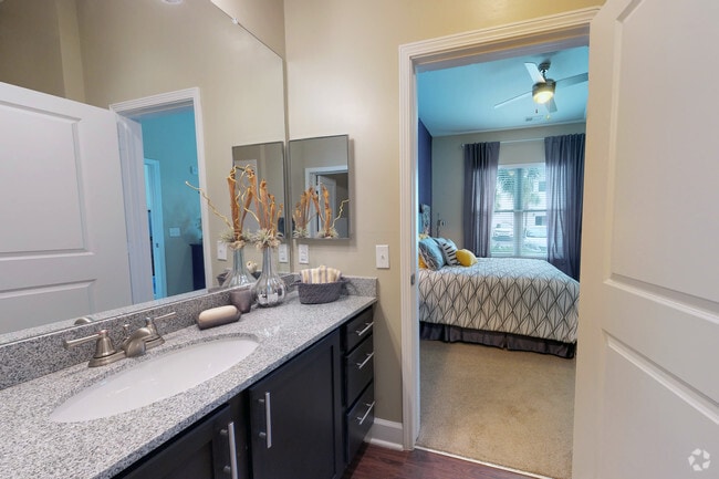 2BR, 2BA - Savannah