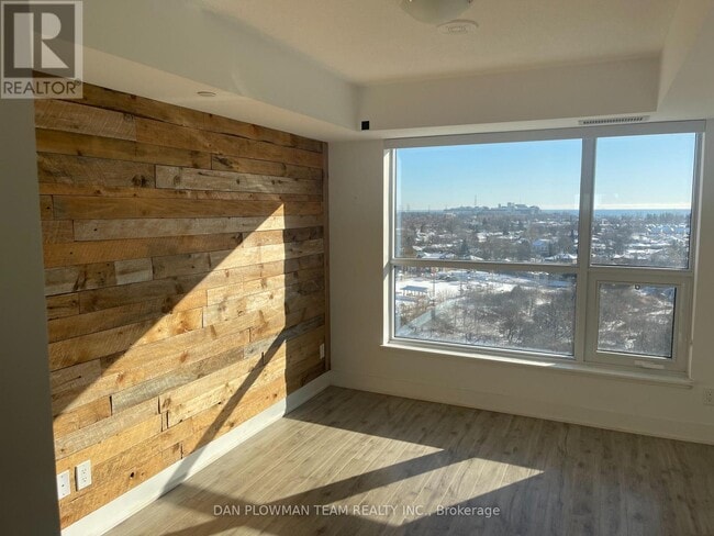 Photo - 1255 Bayly St Unit 1007