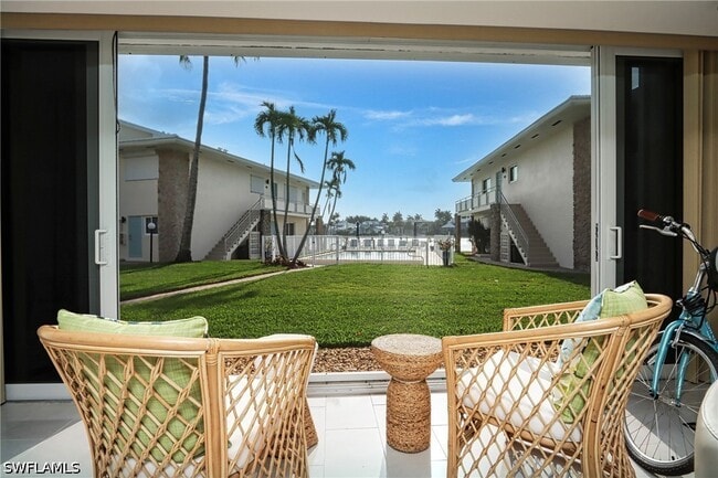Building Photo - 2500 Gulf Shore Blvd N Unit S6