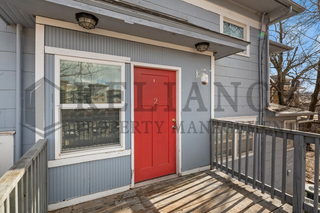 Photo - 3321 E Victor St