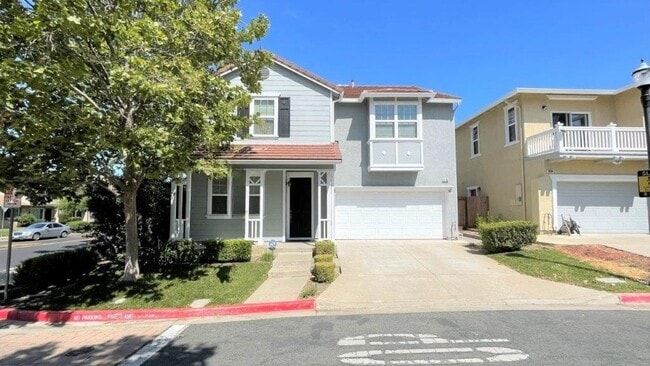 Building Photo - Concord Beautiful 4 bedroom 2.5 bathroom h...