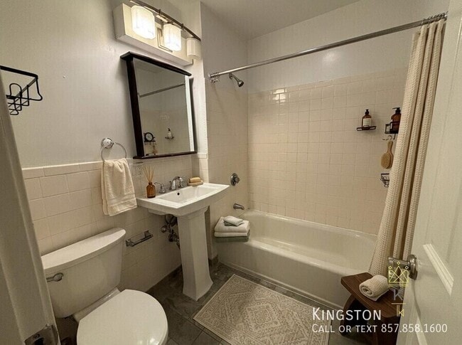 Photo - 672 Washington St Unit 4R