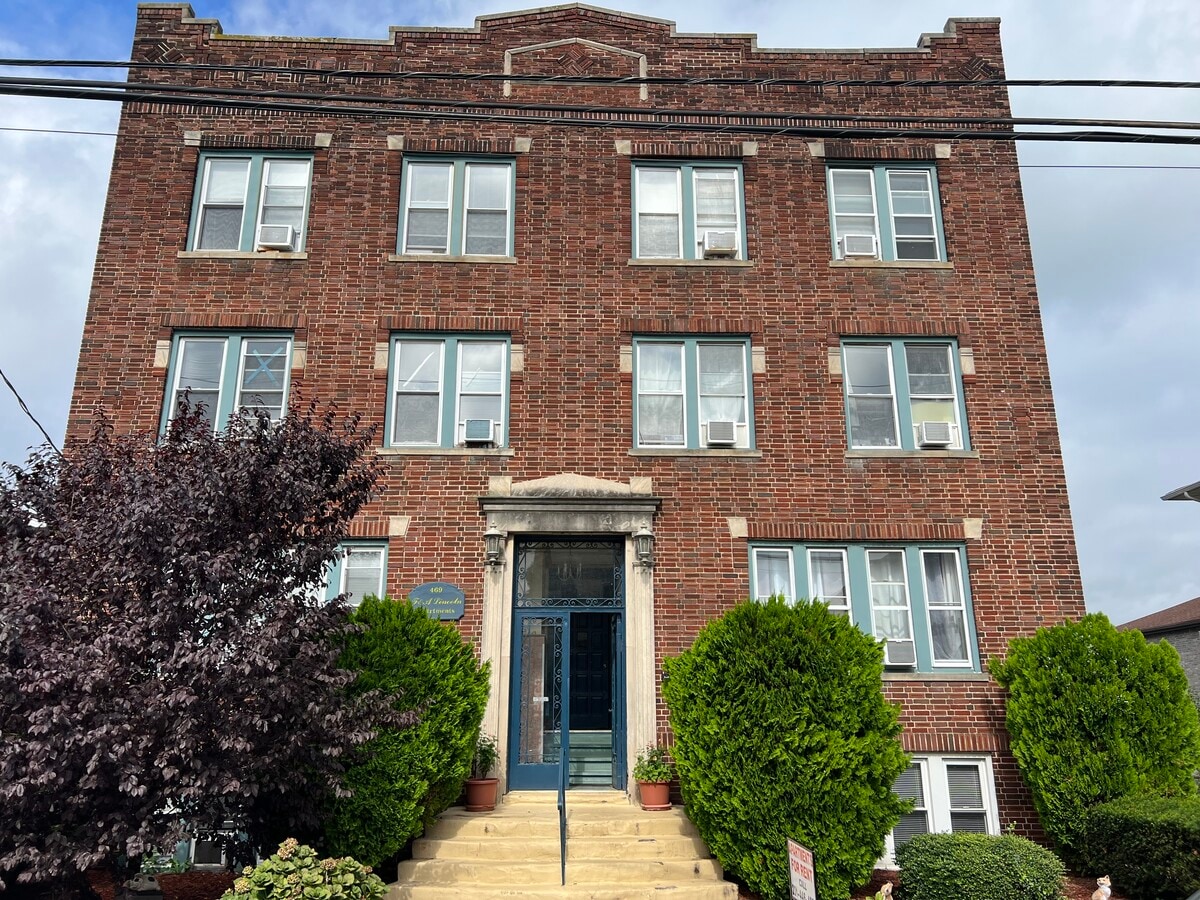 Photo - 469 Lincoln St