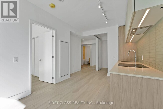 Photo - 36 Olive Ave Unité 901