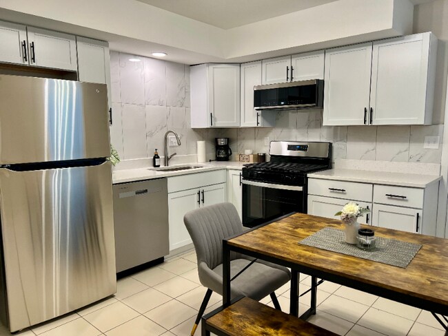 Photo - 2014 Washington Ave