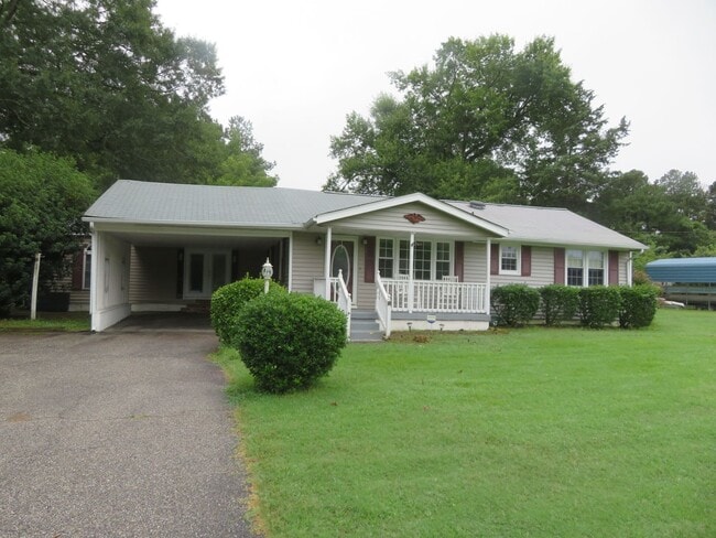 Building Photo - DINWIDDIE Rental