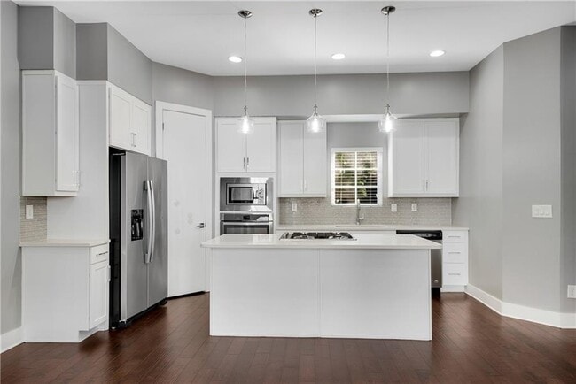 Photo - 743 Taylor Ct