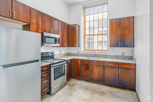 Studio - 525SF - Kitchen