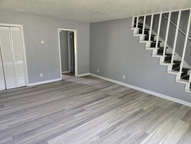 Building Photo - Serenity Montreat Village