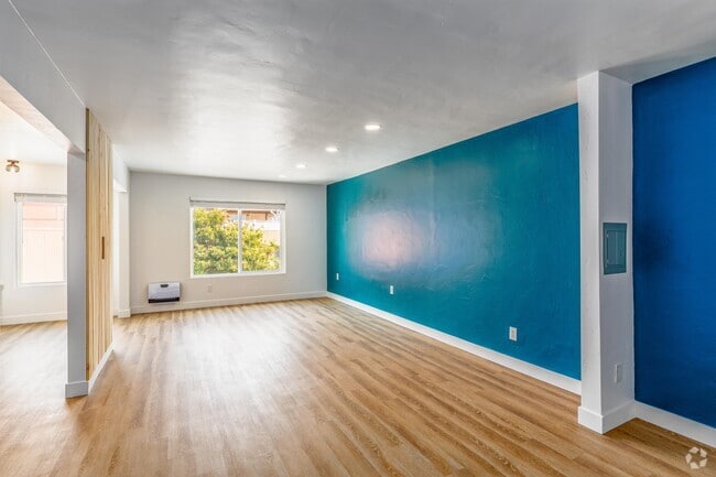 STU, 1BA - 500SF
