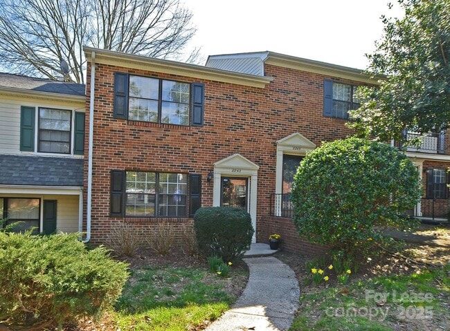 Building Photo - 8843 Hunter Ridge Dr