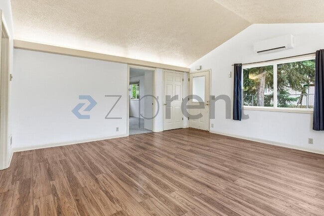 Photo - 1865 Brookside Ave NW