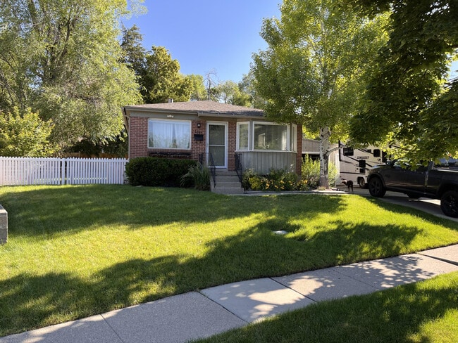 Building Photo - 1547 E Lanebrook Ln Rental