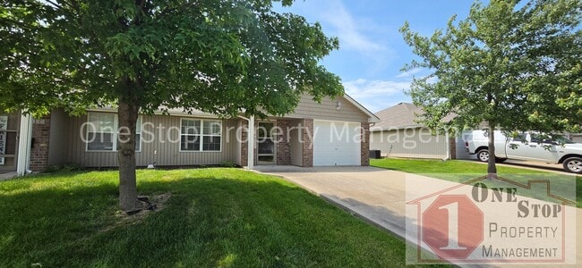 Building Photo - Beautiful 4 Bedroom 2 Bathroom in Grain Valley!