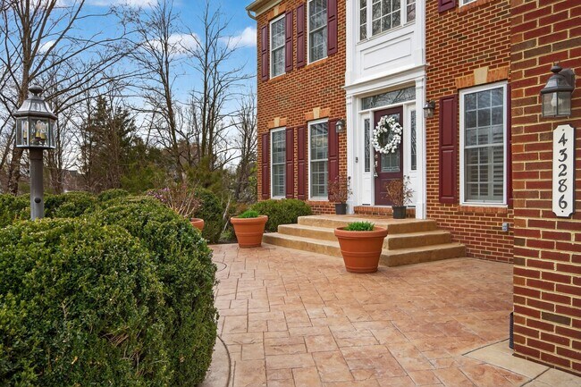 Photo - 43286 Canal Creek Pl