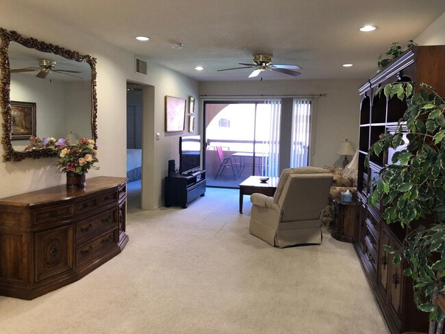 Photo - 12222 N Paradise Vlg Pkwy S Unidad Apt 231