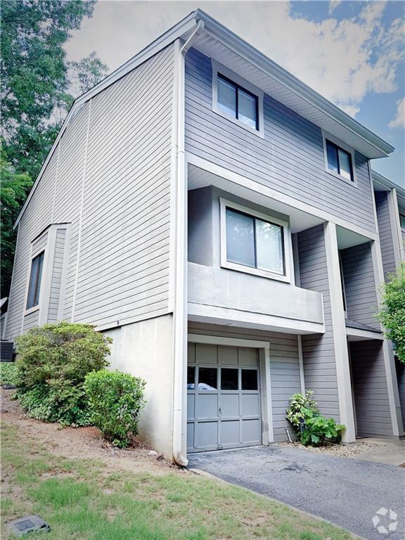 Building Photo - 2875 Torreya Way SE Rental