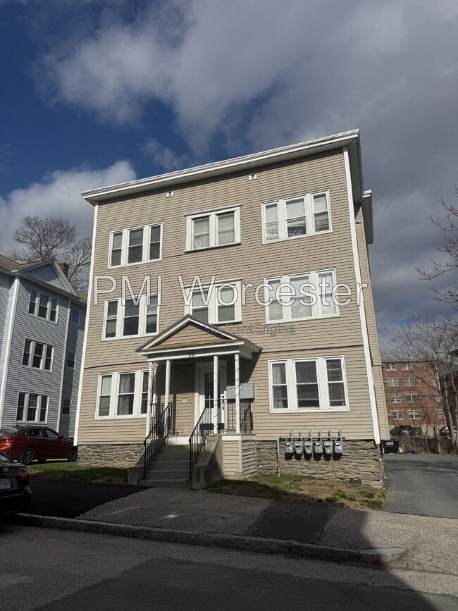 Building Photo - 29 Loxwood St Unit 1r