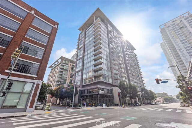 Building Photo - 1100 S Hope St Unit 1704
