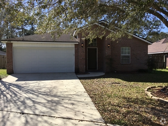 Building Photo - 2702 Fox Creek Dr E Rental