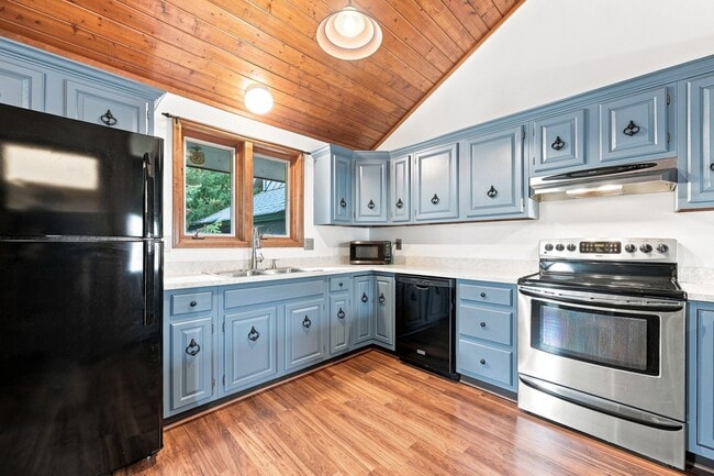Photo - 28248 Harebell Ln