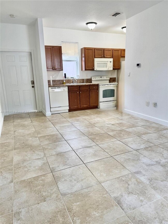 Photo - 9203 SW 170th Ct Unit Upstairs