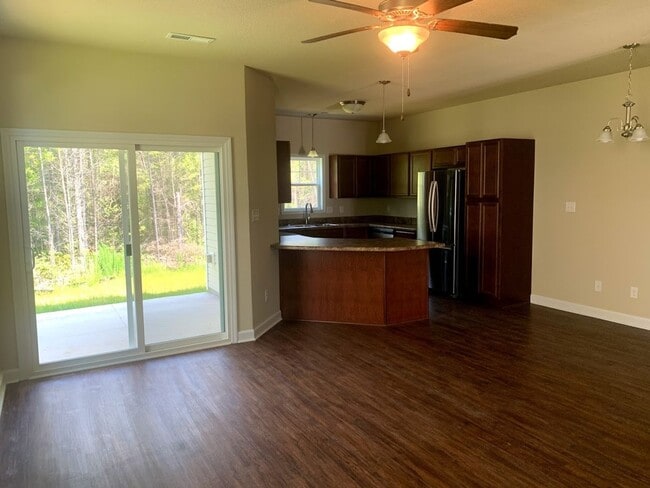 Photo - 3 Bedroom/2.5 Bath - Holly Ridge - The Lan...