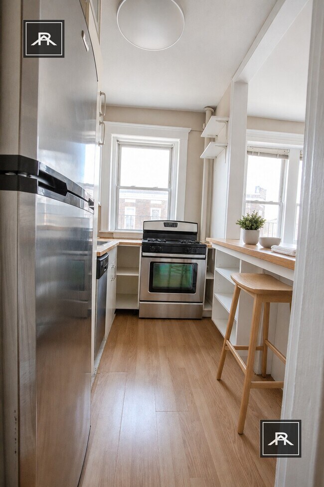 Photo - 229 Kelton St Unit 9