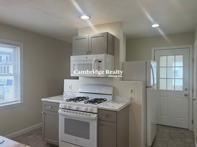 Photo - 20 Henley St Unit 2