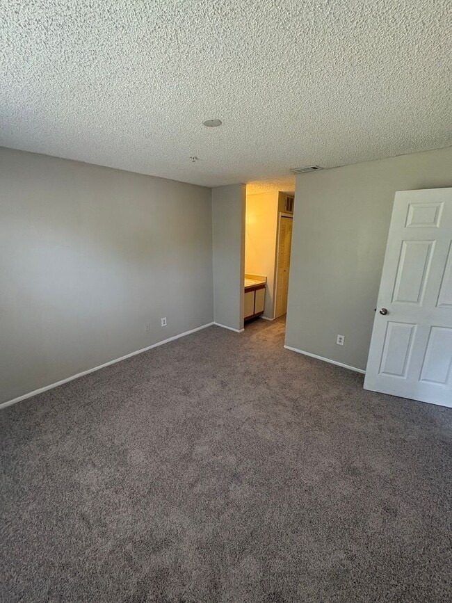 Photo - 1 bed 1 bath First Floor!!