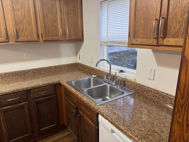 Photo - 608 Brevard St