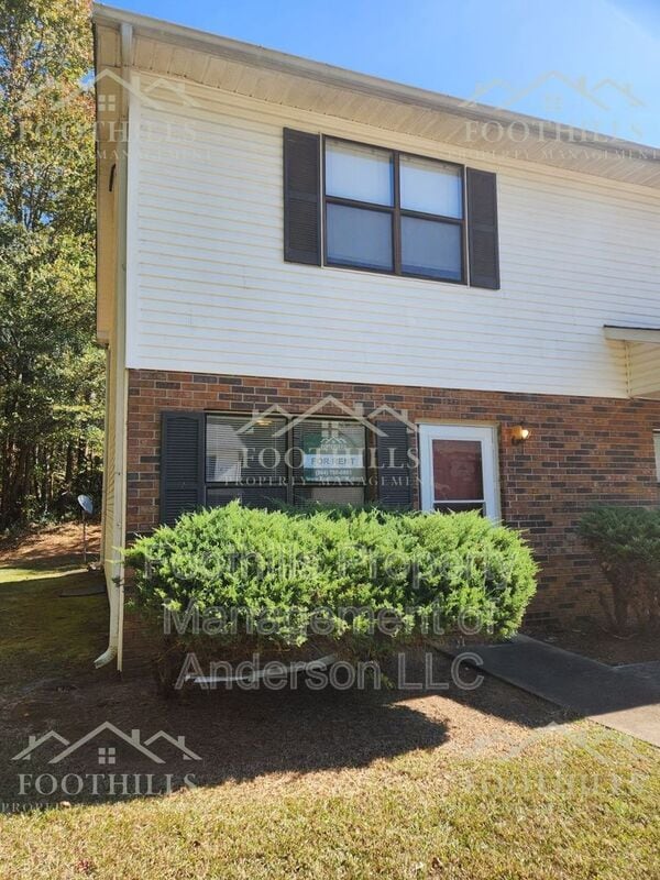 Photo - 108 Woodland Dr