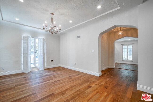 Building Photo - 6411 W 6th St Rental
