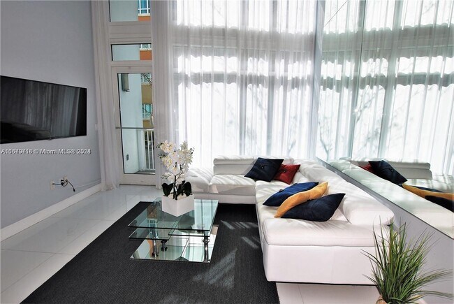 Photo - 301 NE 20th Ter