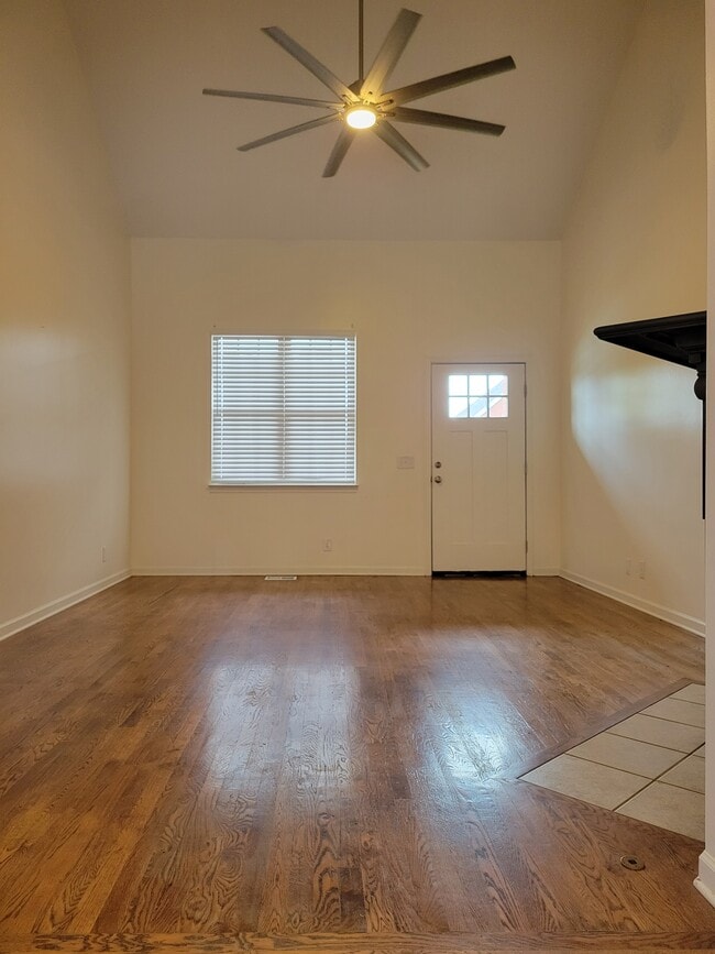 Photo - 311 Wyoming Dr