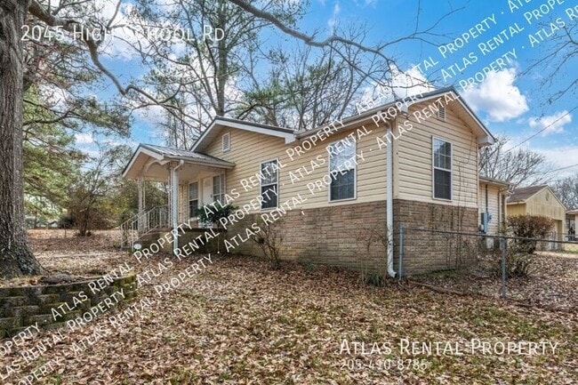 Photo - 2045 High School Rd