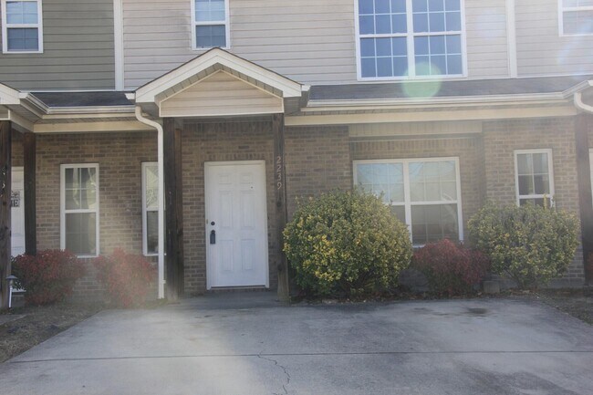 Photo - 2239 Spring Meadow Ln SE House