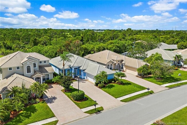 Photo - 1327 NW Mossy Oak Way
